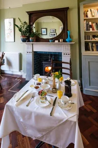 Ravenhill House