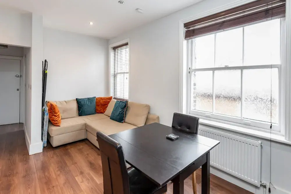 Shorton St Apartments by Chi Chi