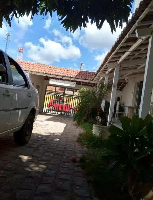 Umari Hotel