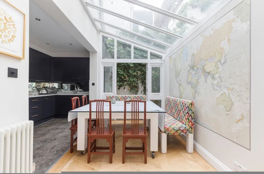 Whoops-a-daisy 3 Bedroom in Notting Hill