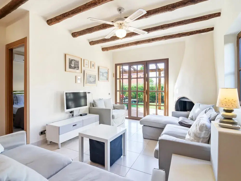 Beautiful Detached Holiday Home 10 Minutes From the Sandy Beaches at Vera
