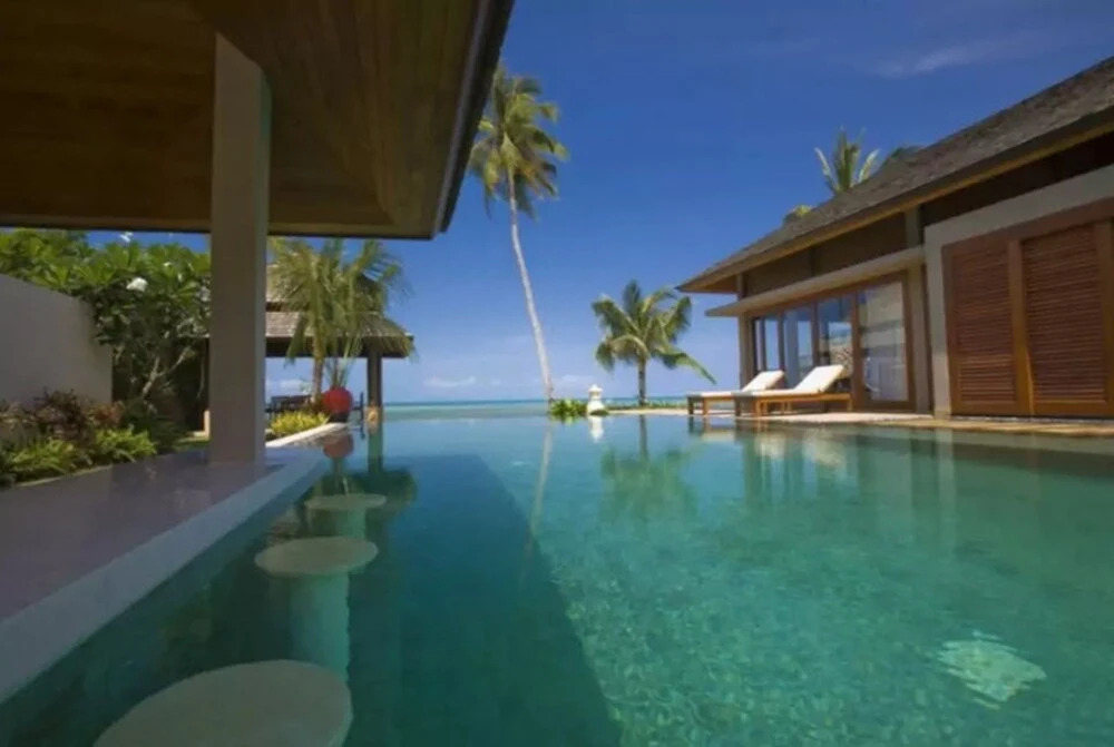 5 Bedroom Beachfront Villa - Chef Maid Nanny