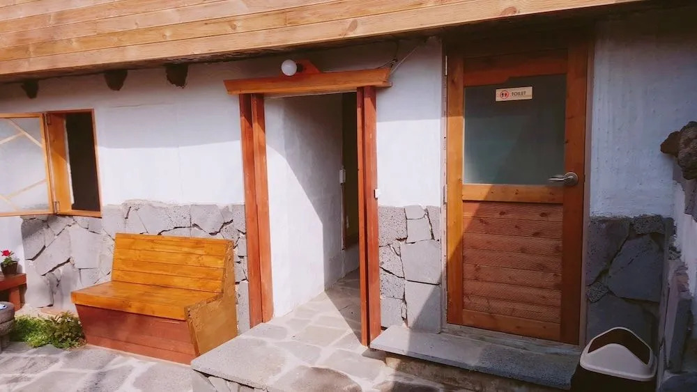 Dumbhouse Ouido