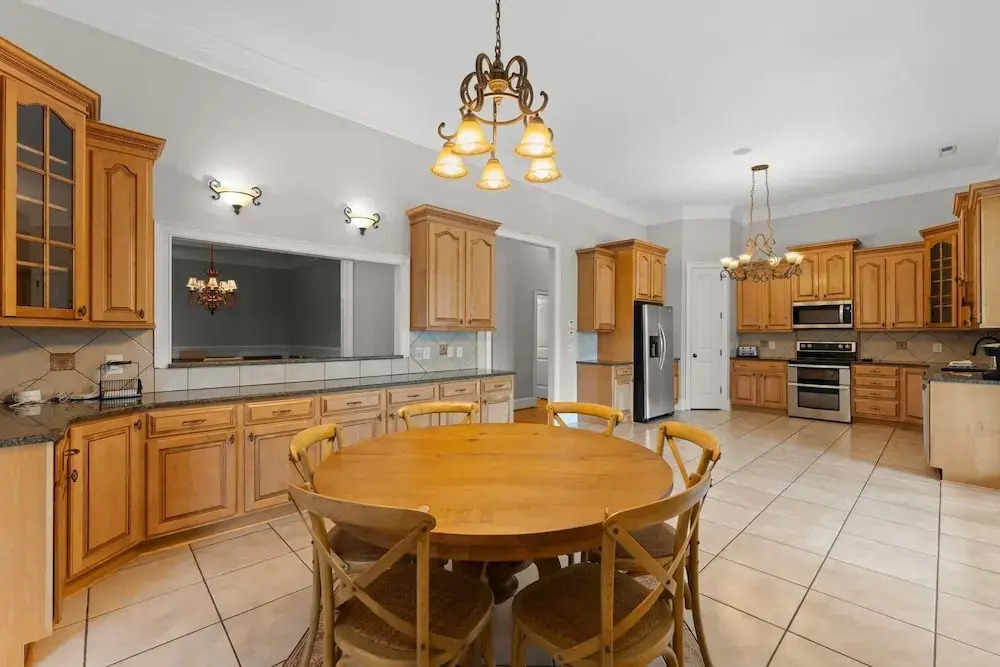 Whitetail Cove by Avantstay Lakefront w/ Pool + Private Dock Sleeps 20