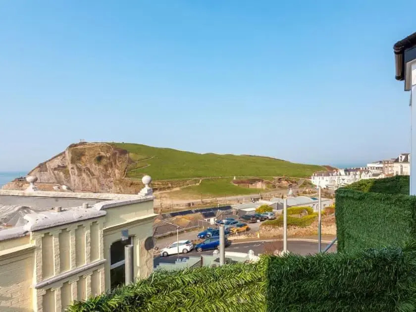 2 The Villa - 3 bedroom apartment with great views