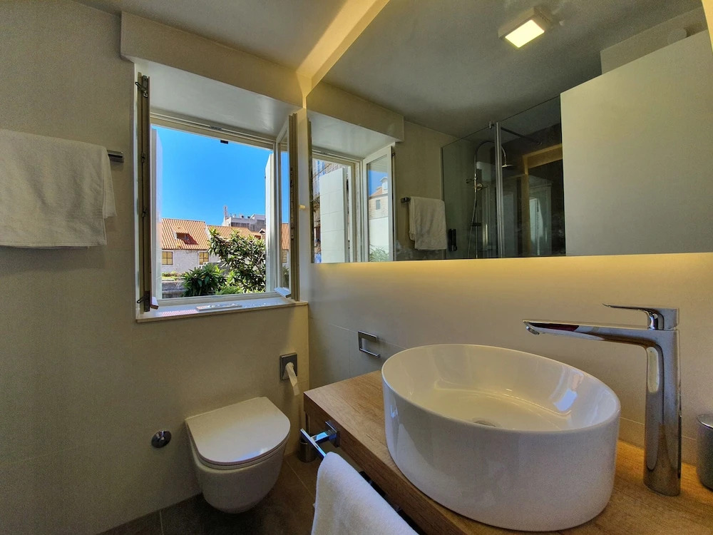 THE SUITES at central Split
