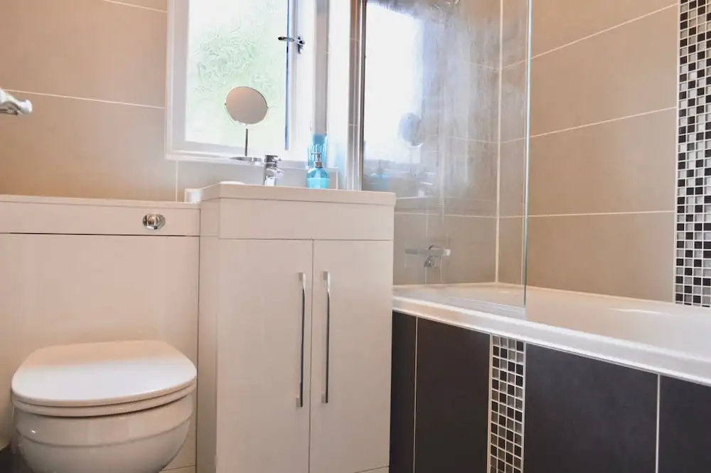 Newly Refurbished And Modern 2 Bedroom Flat