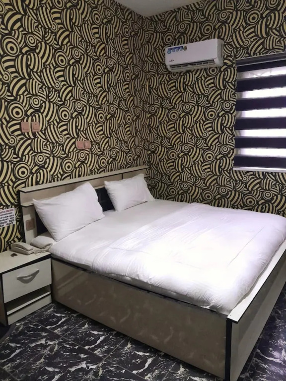 Chukzie Suites & Apartments