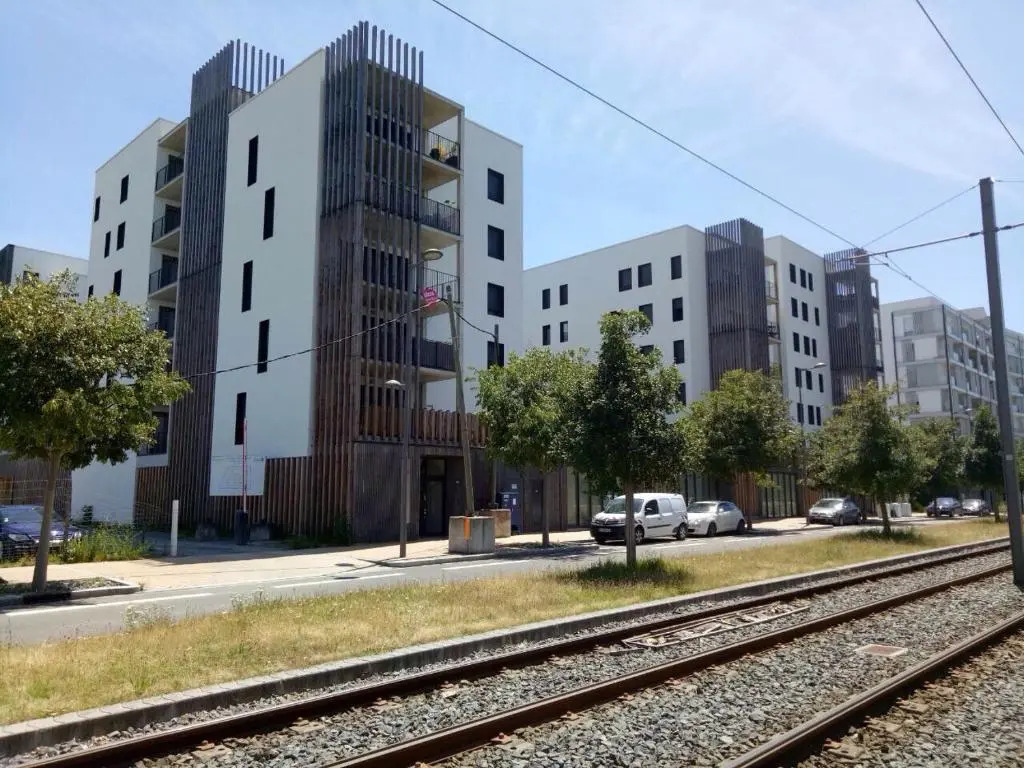 Bel appartement T2 près du lac avc un parking privé