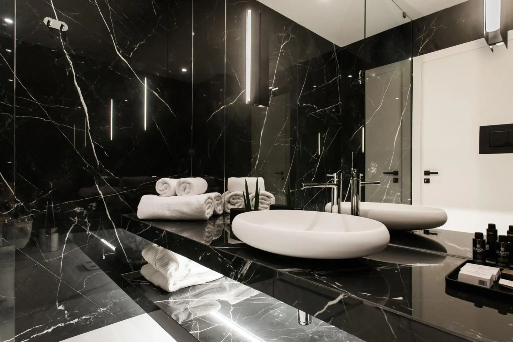 Glyfada Luxury Suites