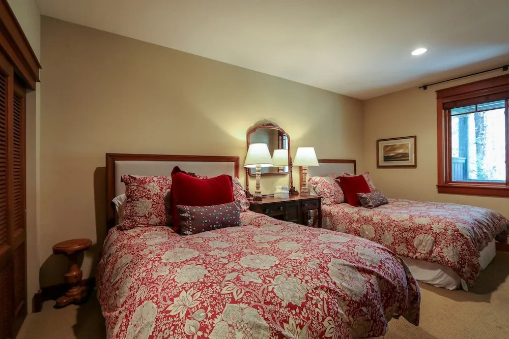 Timbers 6 4 Bedrooms 3.5 Bathrooms Townhouse