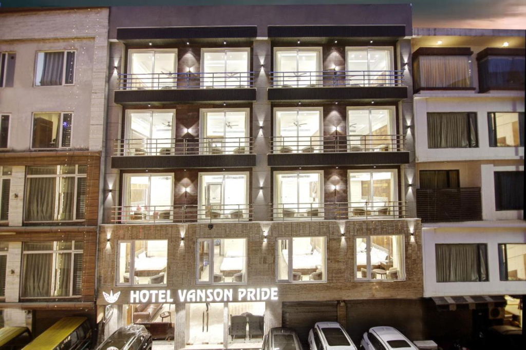OYO 11325 Hotel Superb