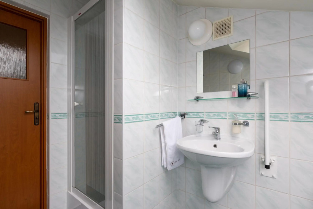 Willa i Wzgórze Jerrego Apartamenty i pokoje z widokiem na góry
