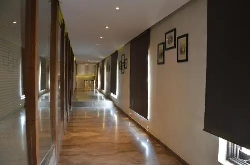 Hotel Aroma Inn