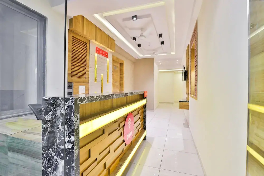 OYO 22673 Hotel Suncity