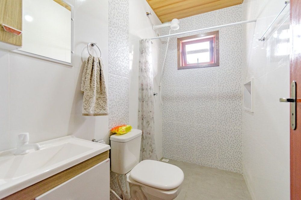 Casa p 5 Pessoas Perto das Praias e Beto Carrero