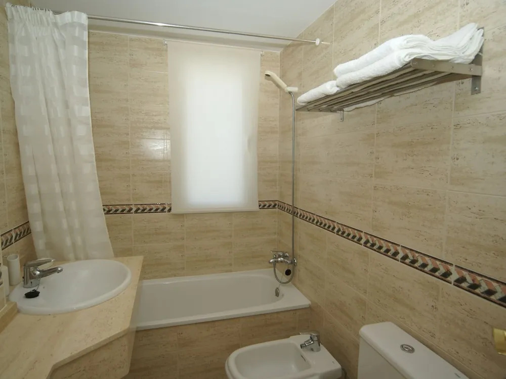 Beautiful Apartment in Nueva Andalucía With Swimming Pool