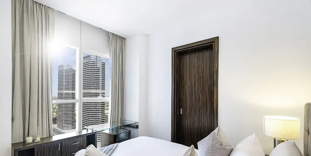 LUX  The Bonnington JLT Suite 2