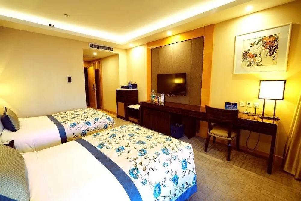 Yun-zen Jinling Lotus Hotel
