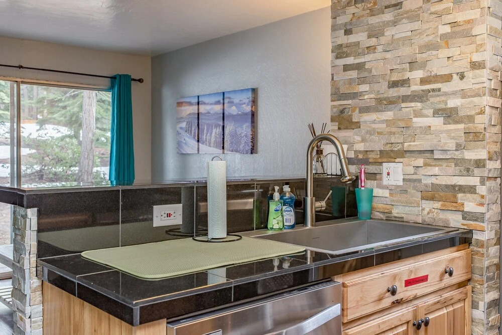 1410 Ski Run Blvd Condo #29 - 2 Br condo by RedAwning