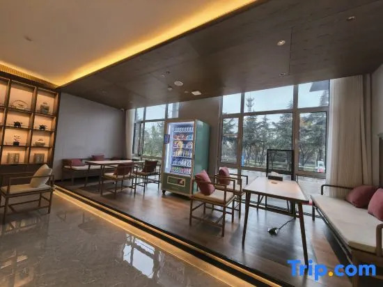 Moshang Qingya Hotel (Wuan Building Materials Market Cishan Street Branch)