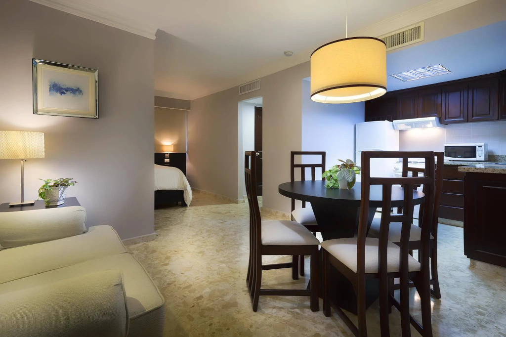 Plaza Florida Suites
