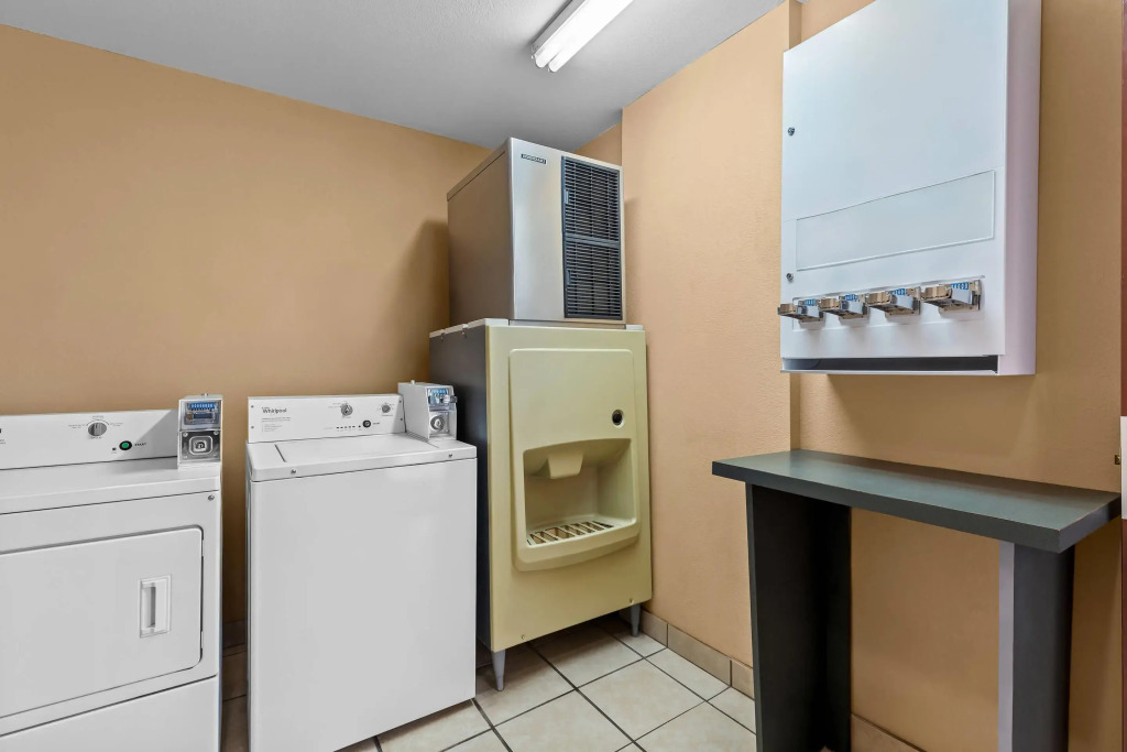 Comfort Inn & Suites Lakeland North I-4