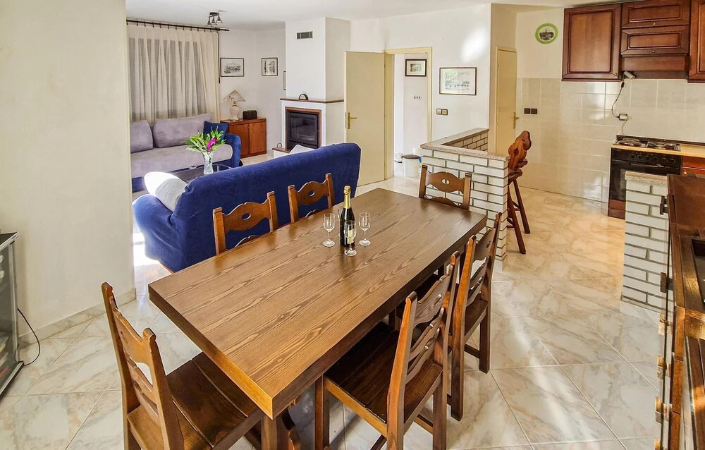 1 Bedroom Stunning Home In Marcana