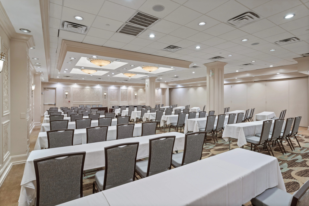 Crowne Plaza Executive Center Baton Rouge by IHG