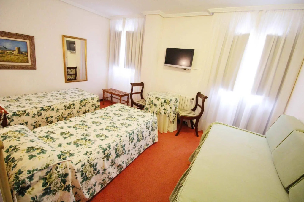 Hotel Santillana