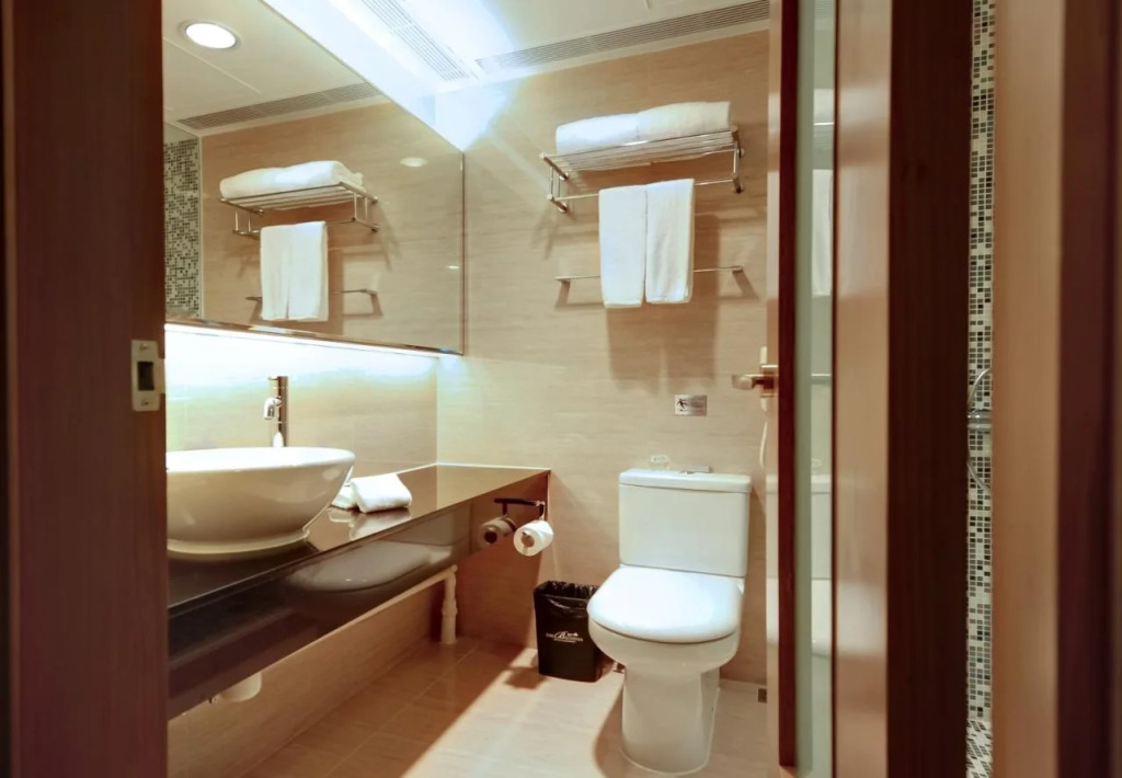 The Bauhinia Hotel - Central