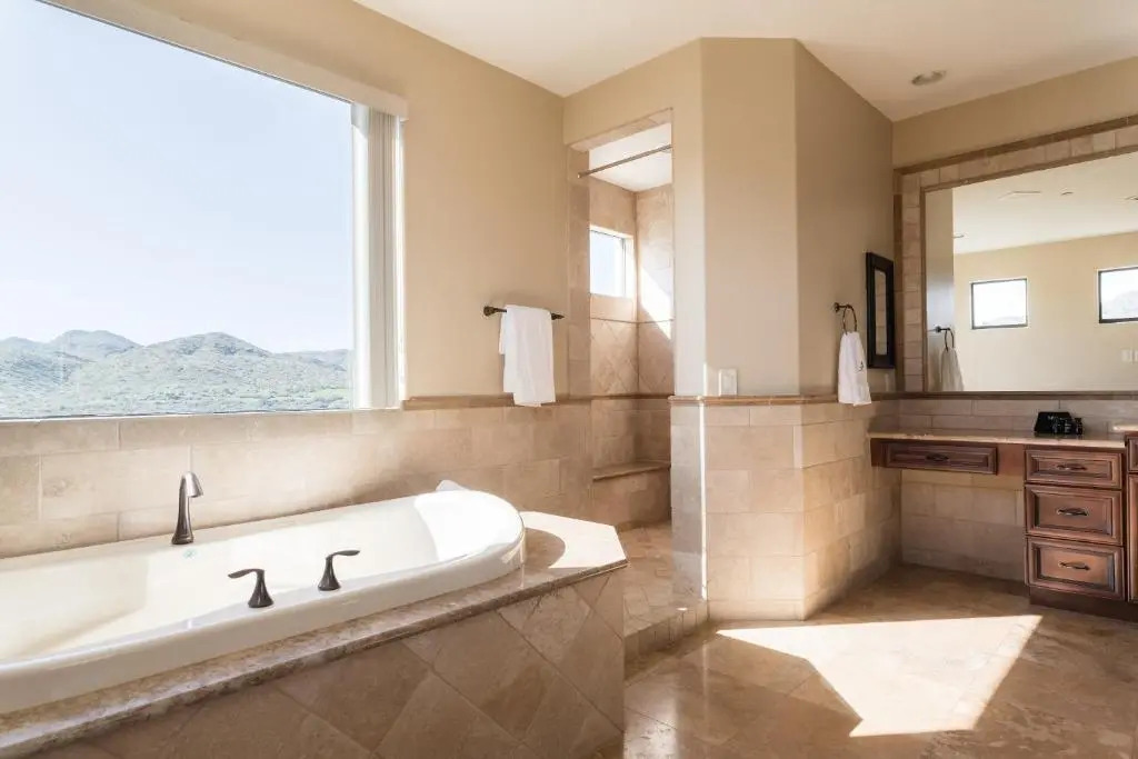 Luxe Scottsdale Desert Oasis Infinity Pool, Spa, Panoramic Views + Firepit