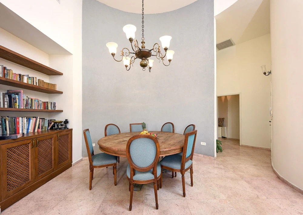 Luxury W2 Balconyparking Best Location