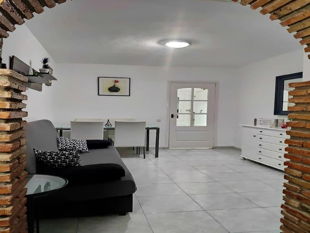 Apartment with One Bedroom in Benalmádena, with Wonderful Sea View, Pool Access And Enclosed Garden - 600 M From the Beach