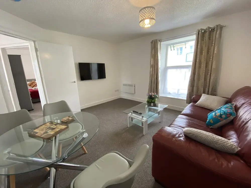 Octagon Apartment 3