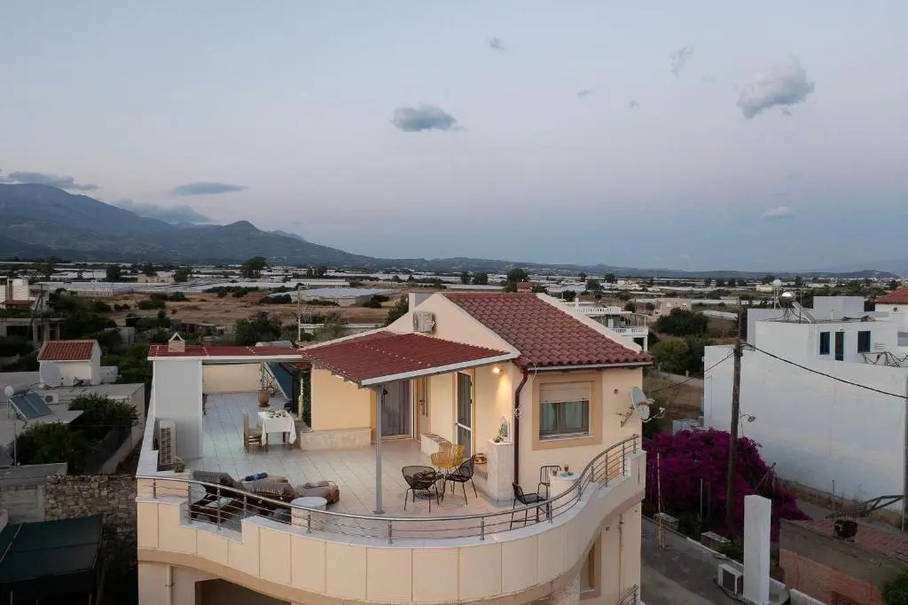 Armonia House, 50m from the sea with beautiful view