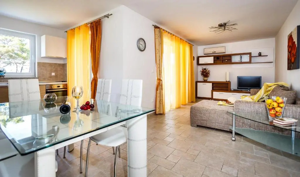Mare & Mons Seafront Apartments