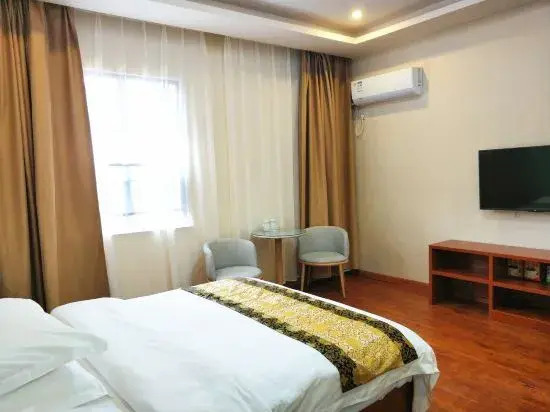 Home Inn Huayi Hotel