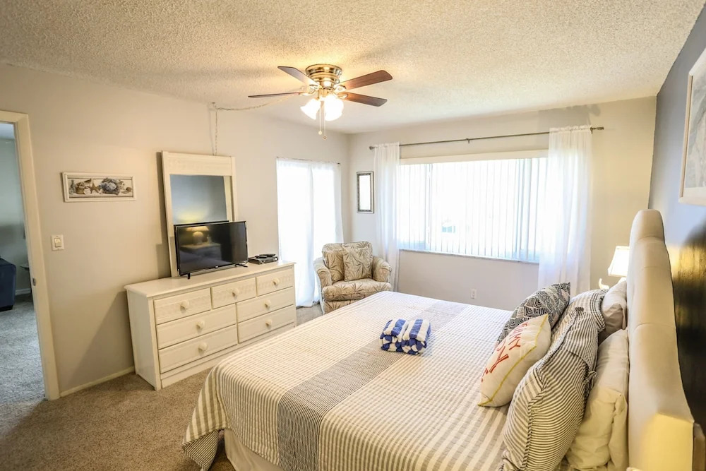 Sand Caper 208