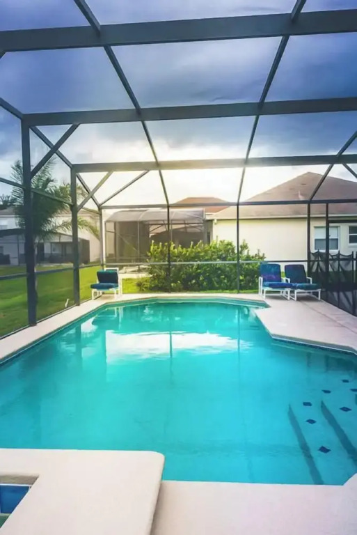 Crescent Lakes Villa