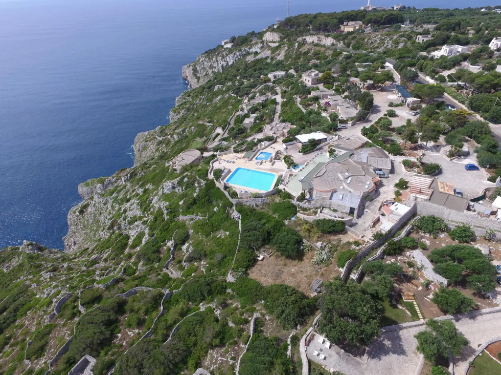 Emy Pool Residence
