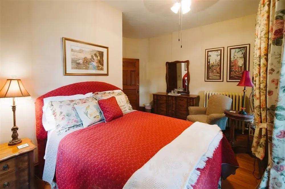 Waller House Inn