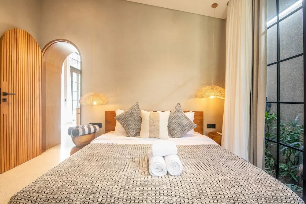 Villa Serai 5br to the Beach