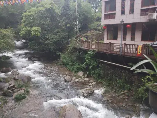 Hangzhou Longxugu Homestay