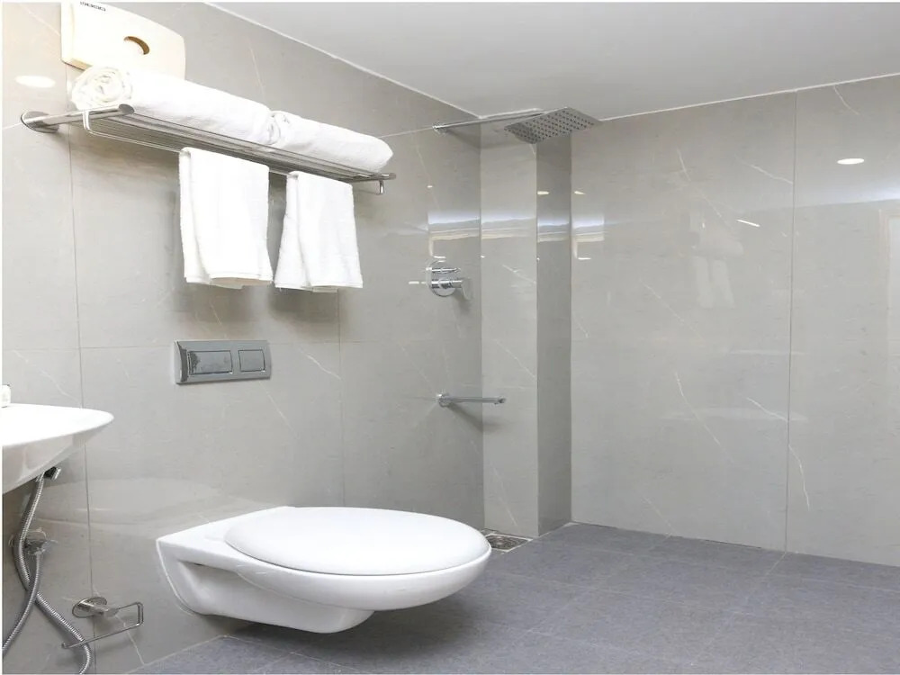 Pearl Mylapore By OYO Rooms