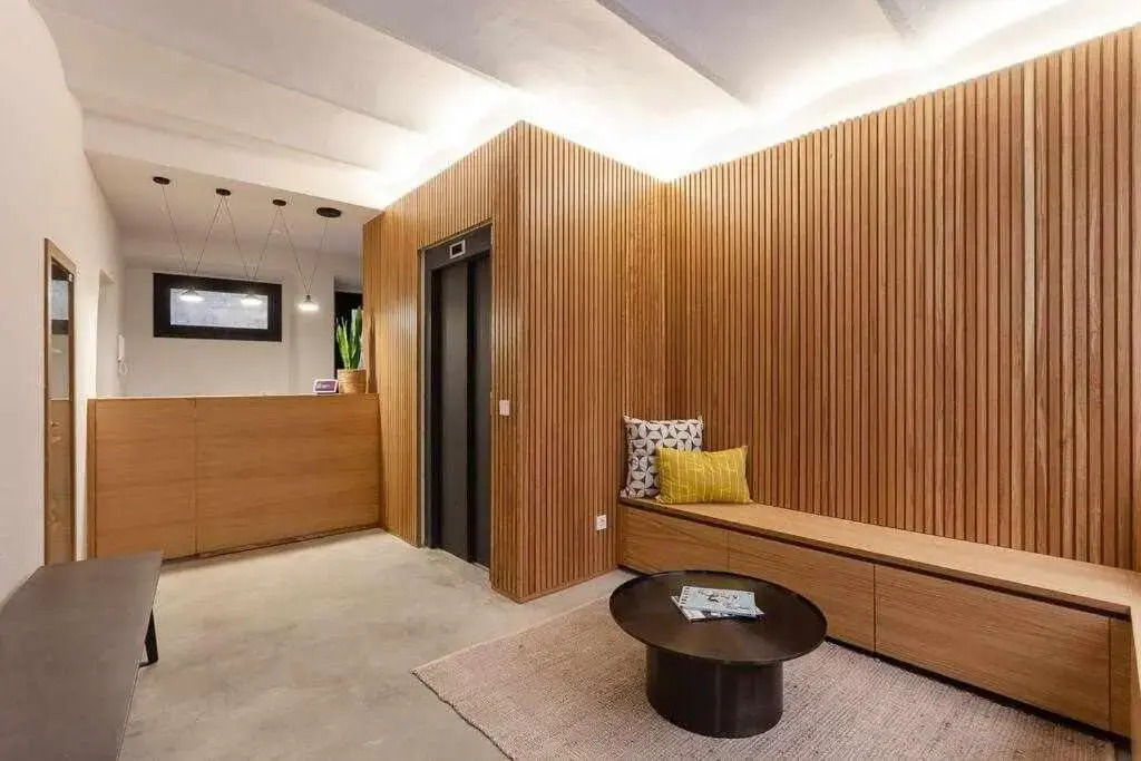Velo Vern 3 Luxury penthouse w views of city wall