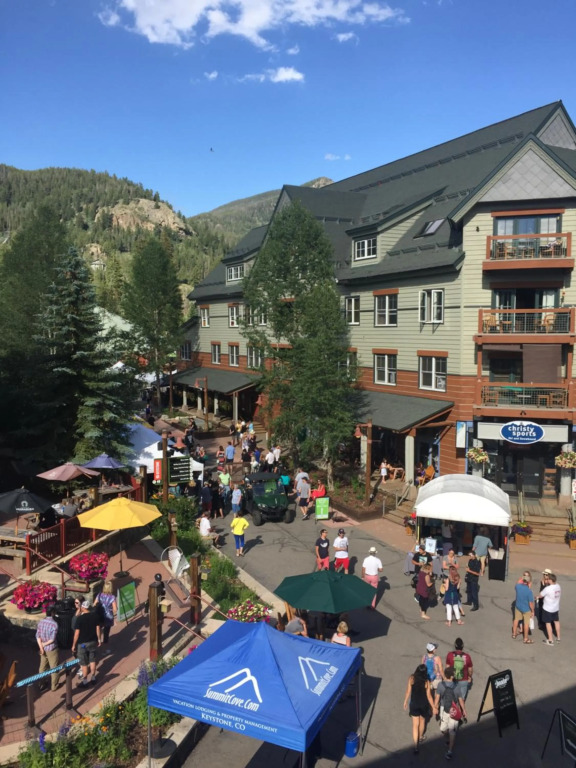 Upgraded 2bdr In Ge/walk To Slopes, Fireplace & Balcony 2 Bedroom Condo by RedAwning