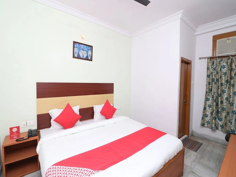 OYO 14898 Hotel Dwarika