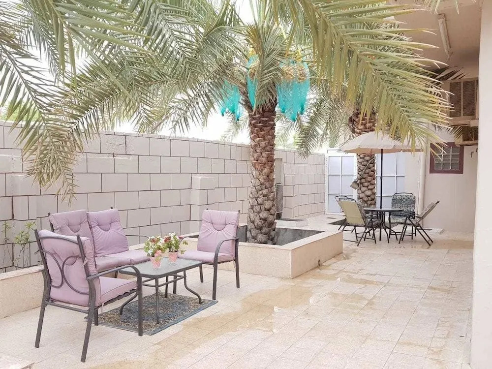 Al Naaman Bin Al Munther Guest House