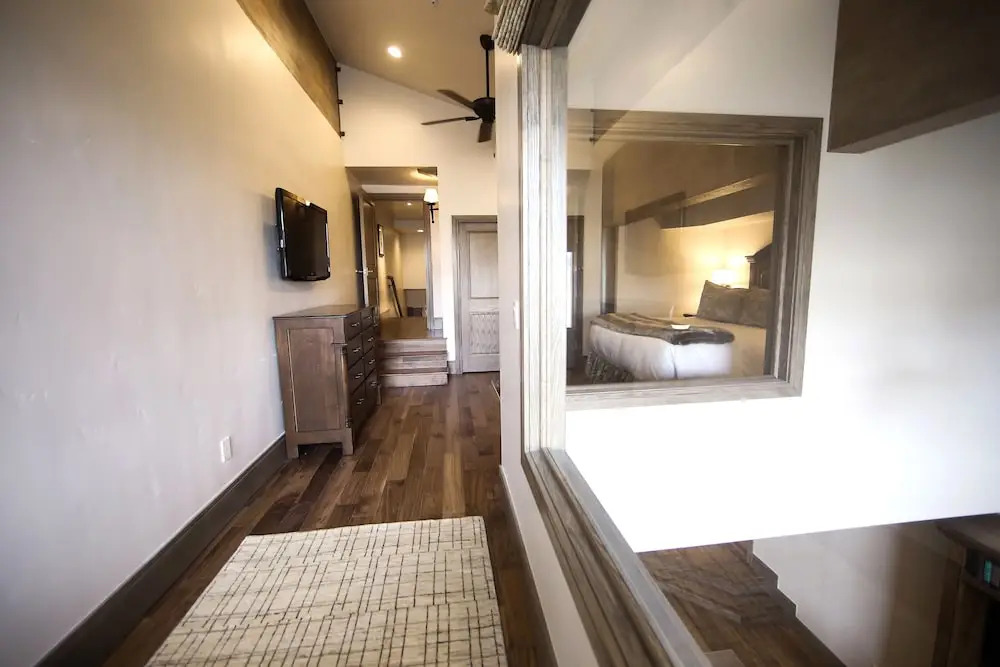 Deer Valley Two Bedroom Loft Suite with Easy Access to all Park City has to Offer 2 Condo by RedAwning